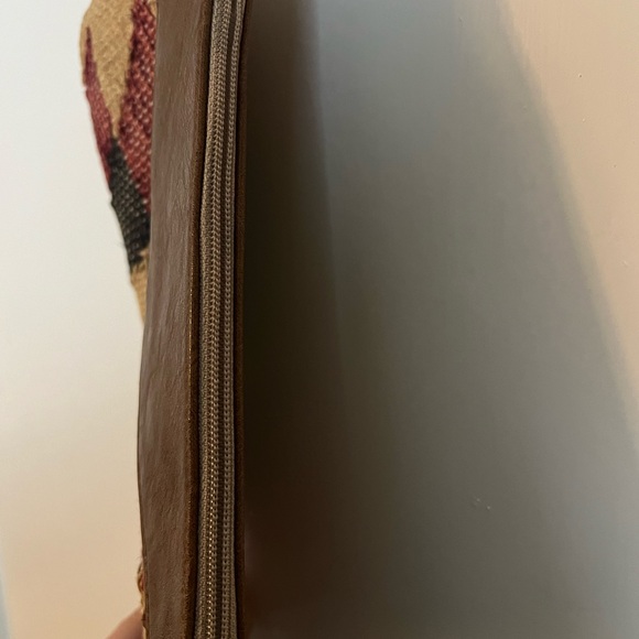 Multi-colored clutch/ wristlet - Picture 8 of 9